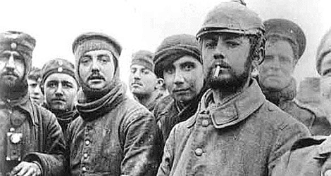 British and German soldiers posing for photo during Christmas Truce of 1914